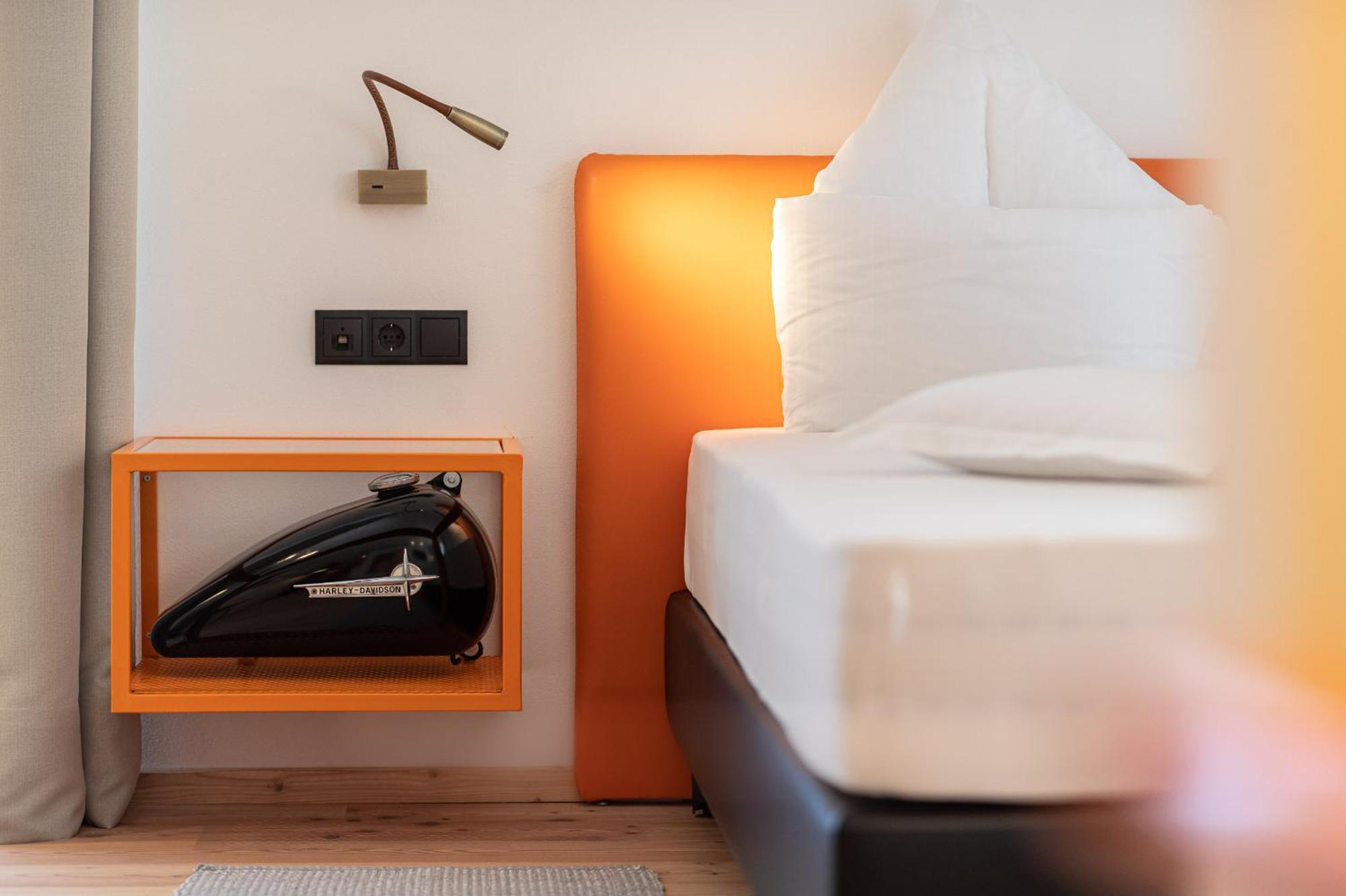 Al Plan Hotel Oldtimer Dolomites St. Vigil Zimmer foto