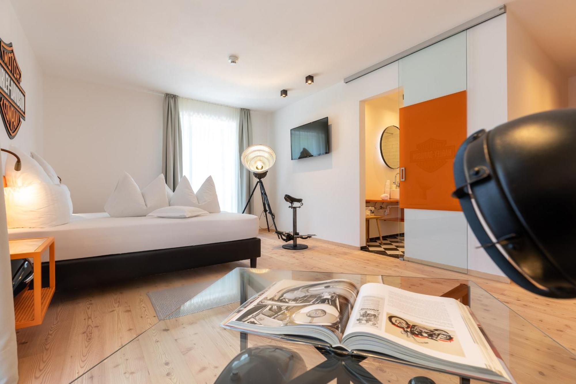 Al Plan Hotel Oldtimer Dolomites St. Vigil Zimmer foto