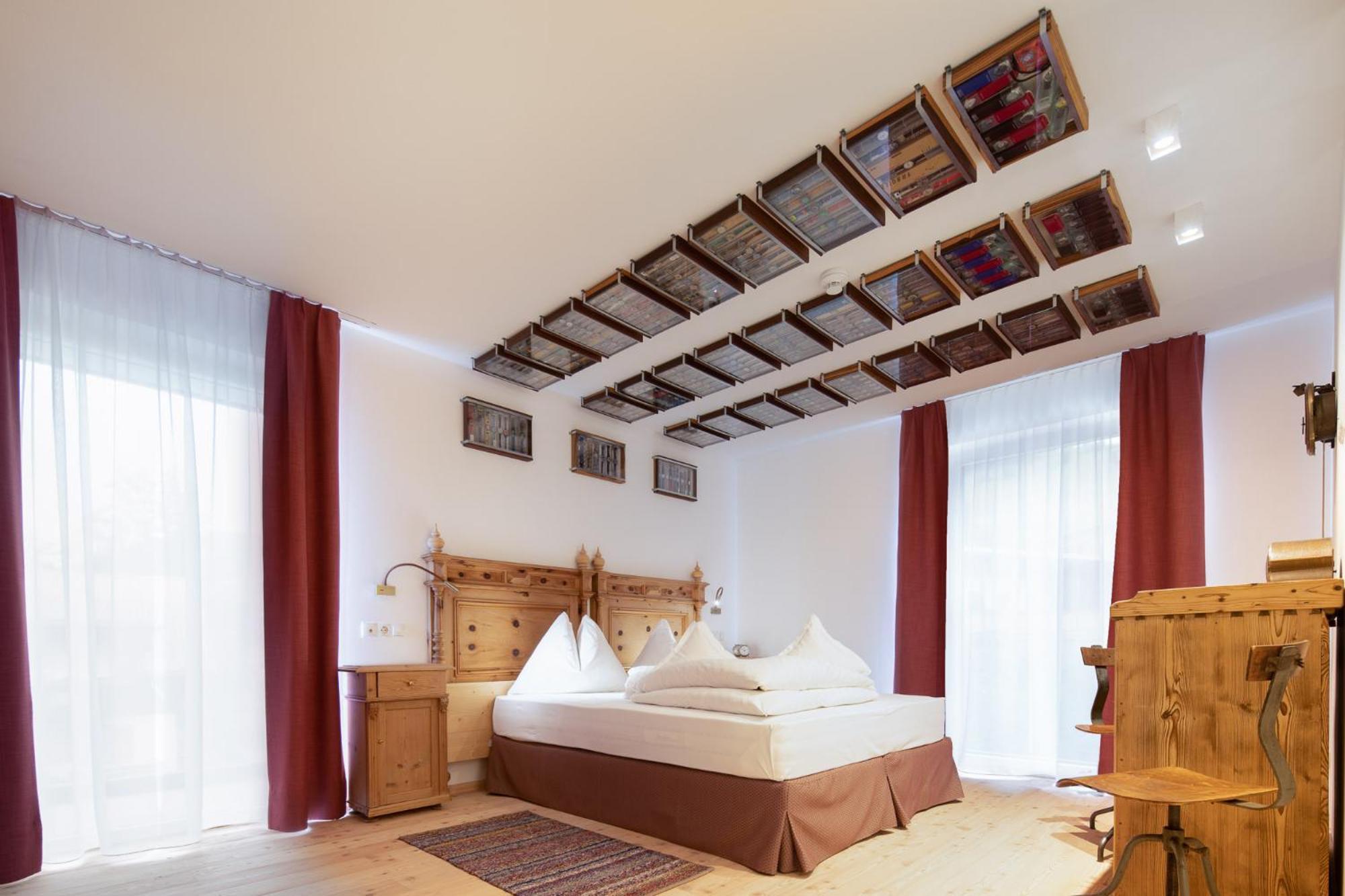 Al Plan Hotel Oldtimer Dolomites St. Vigil Zimmer foto