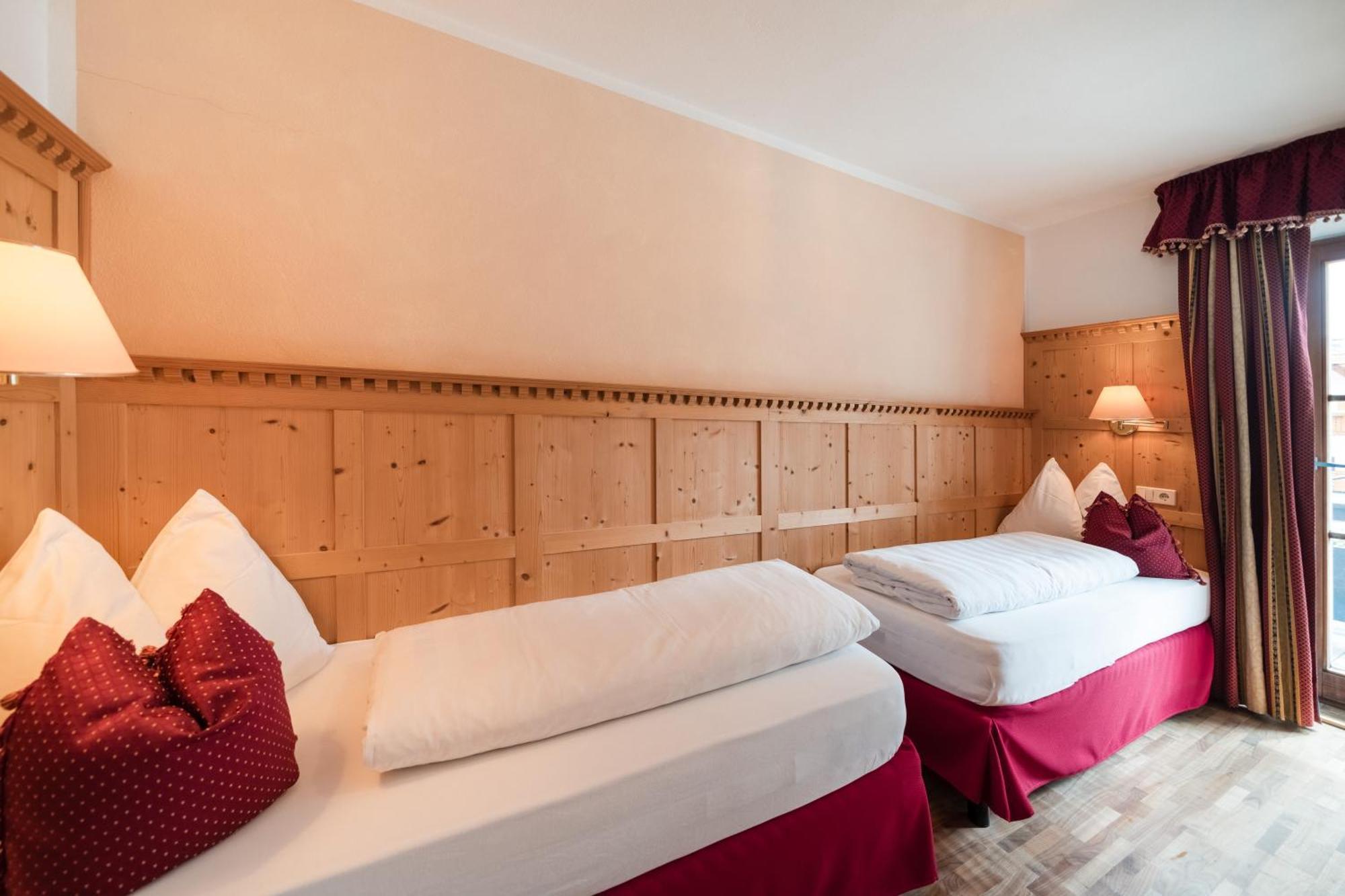 Al Plan Hotel Oldtimer Dolomites St. Vigil Exterior foto